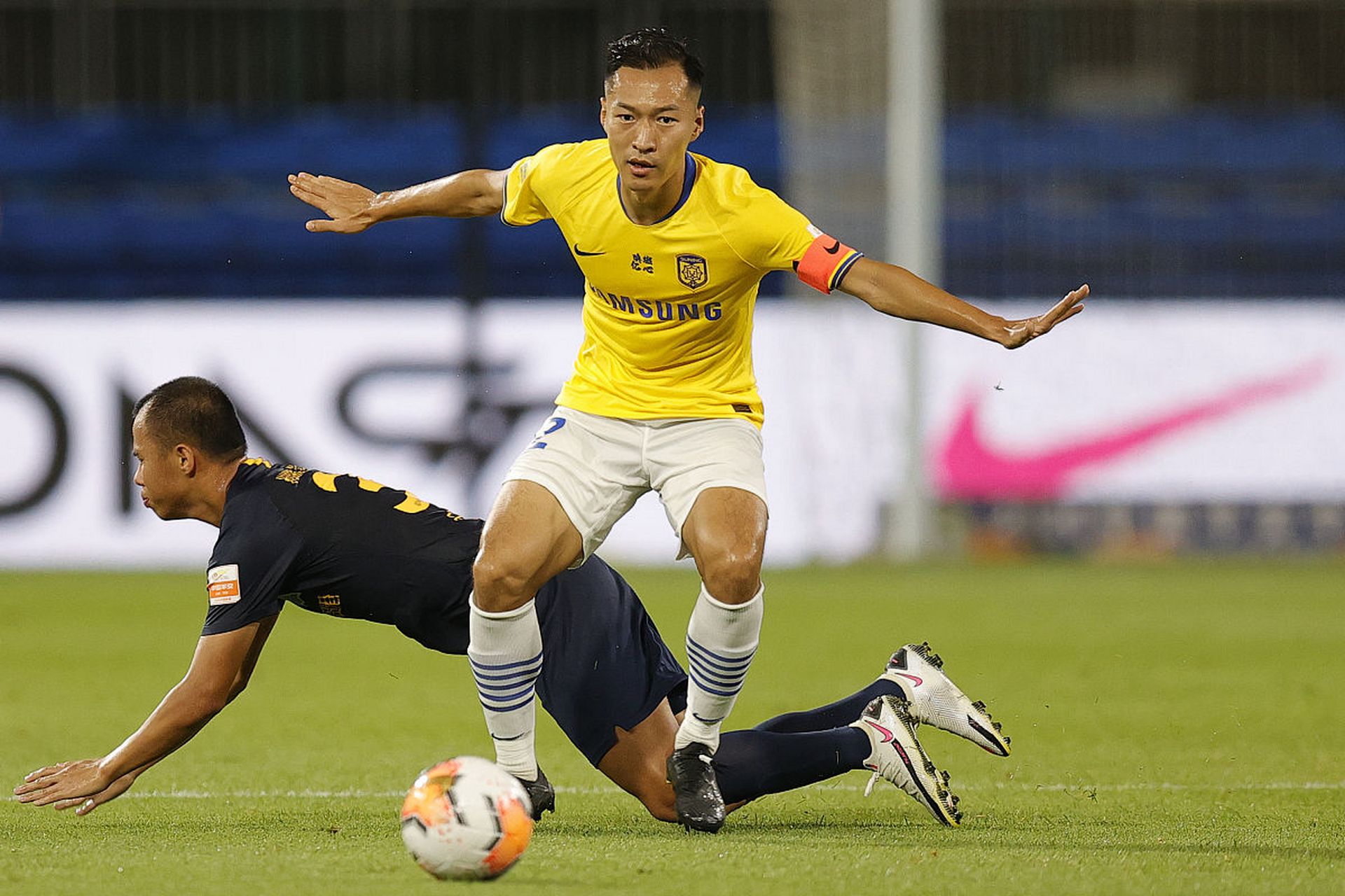 半岛体育登录入口-江苏苏宁面对实力劲旅，遭遇挑战的简单介绍