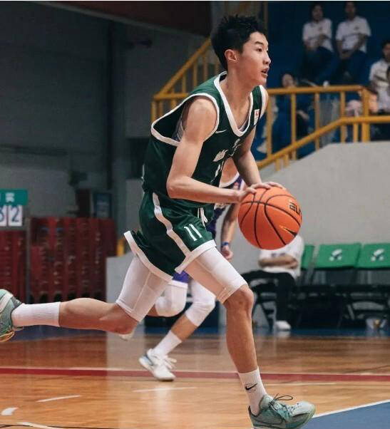 半岛体育在线官网-活塞巨头状态回暖，重返巅峰为球队带来新希望的简单介绍